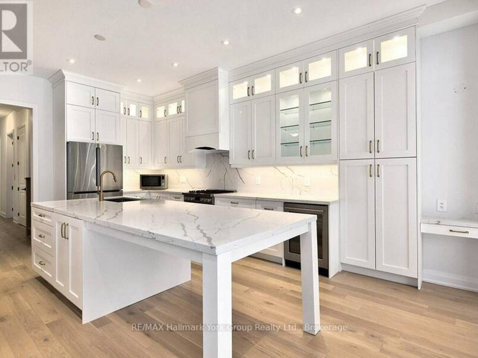5-11 BAY STREET E, Thornbury, Ontario N0H 2P0