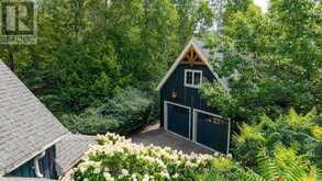129 DAVOS DRIVE | The Blue Mountains Ontario | Slide Image Three