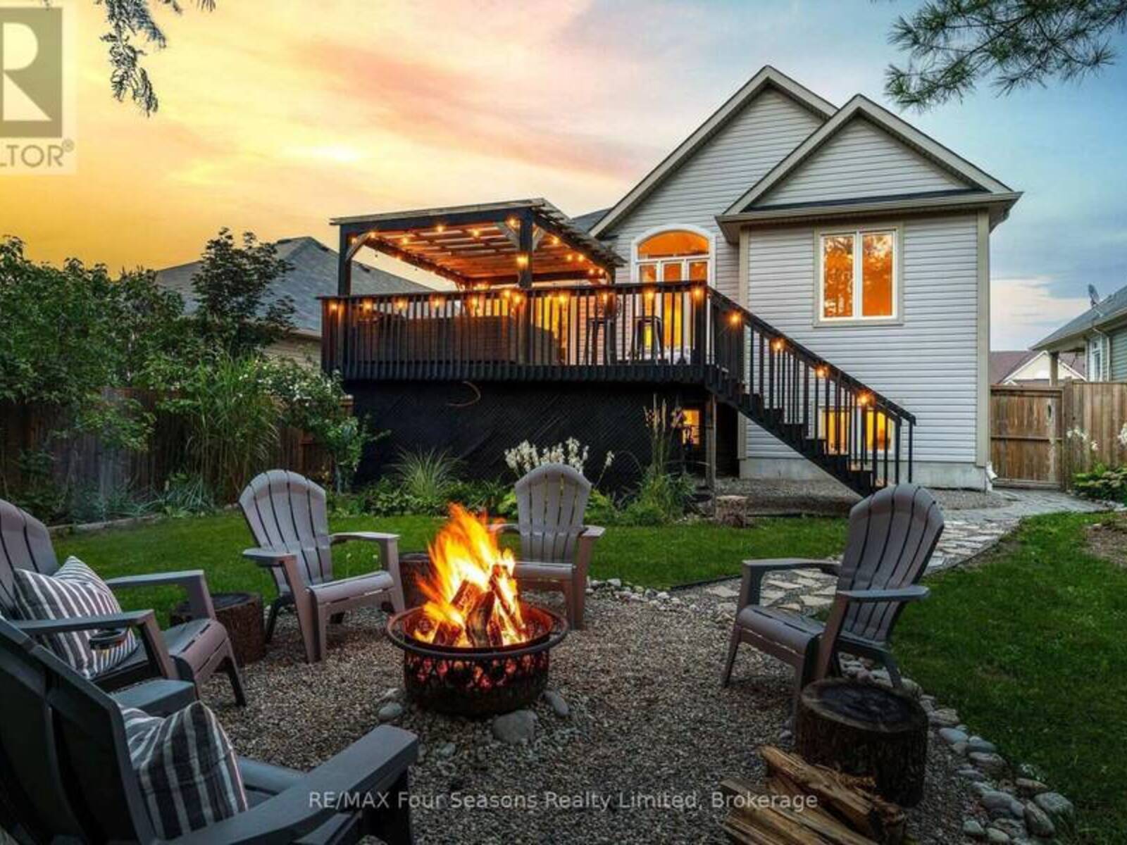 32 CHRISTY DRIVE, Wasaga Beach, Ontario L9Z 1C9