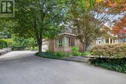 179 OAKLANDS PARK COURT | Burlington Ontario | Slide Image Four