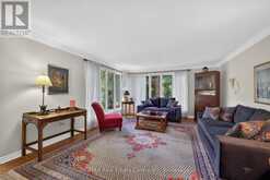 179 OAKLANDS PARK COURT | Burlington Ontario | Slide Image Nine
