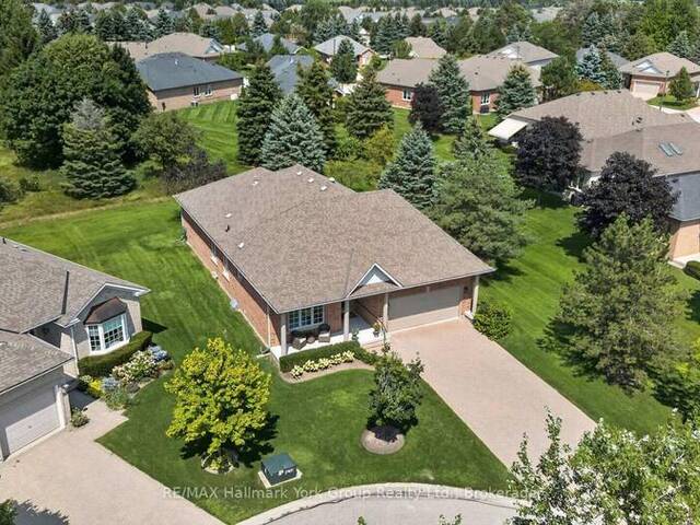 26 HAGEN HOLLOW Whitchurch-Stouffville Ontario, L4A 1N3 - 2 Bedrooms Home For Sale