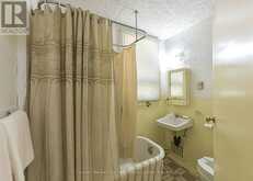 115 JONES ROAD | Gravenhurst Ontario | Slide Image Eight