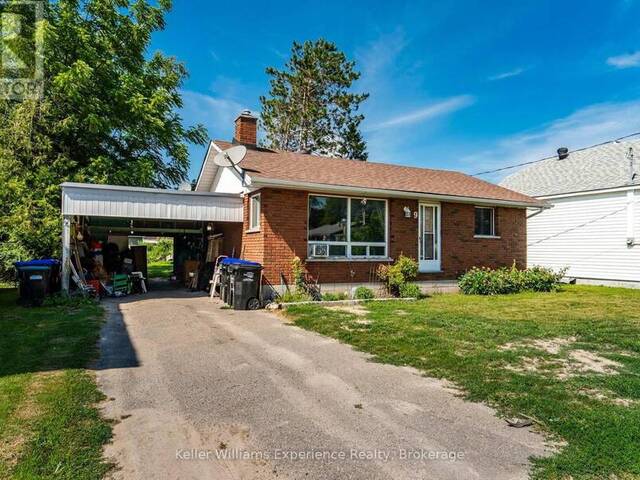 9 WOLFE STREET Penetanguishene Ontario, L9M 1B9 - 4 Bedrooms Home For Sale