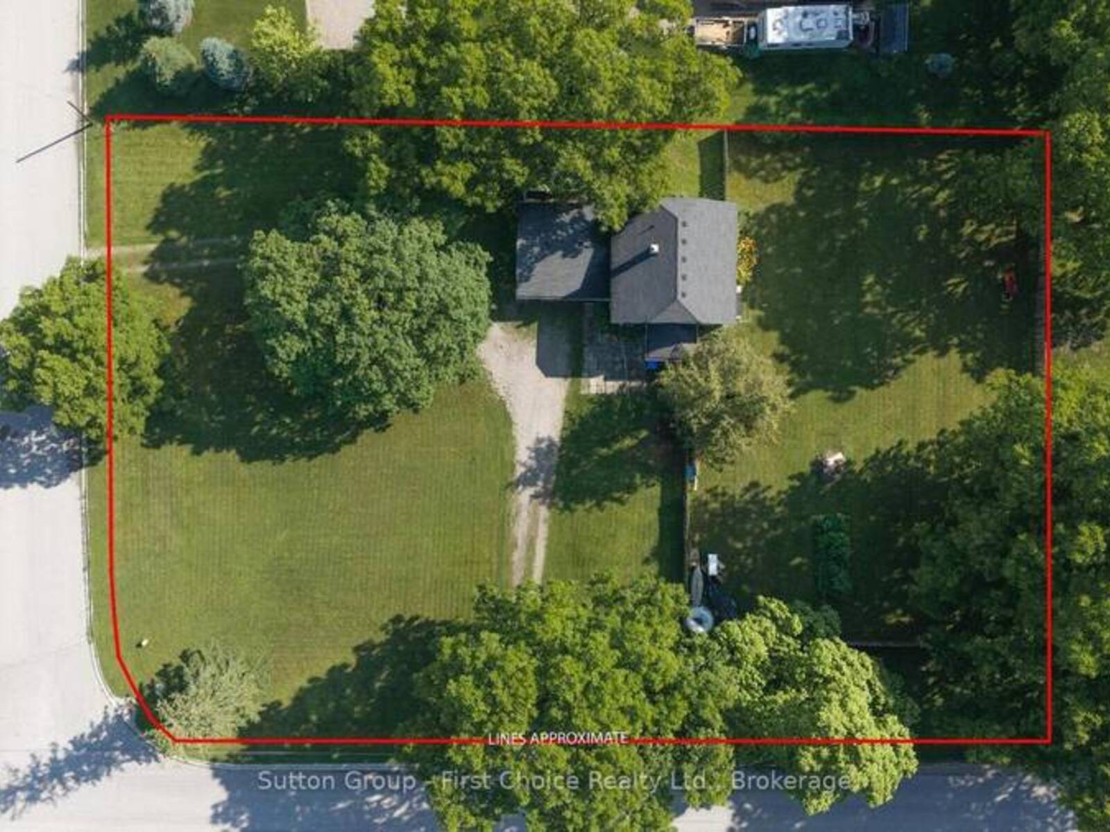 33 BAYFIELD STREET, Huron East, Ontario N0K 1G0