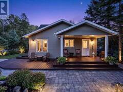 1 MOORE AVENUE Tiny Ontario, L0L 1P1