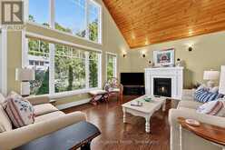 1 MOORE AVENUE | Tiny Ontario | Slide Image Fourteen
