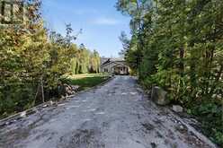 1 MOORE AVENUE | Tiny Ontario | Slide Image Two