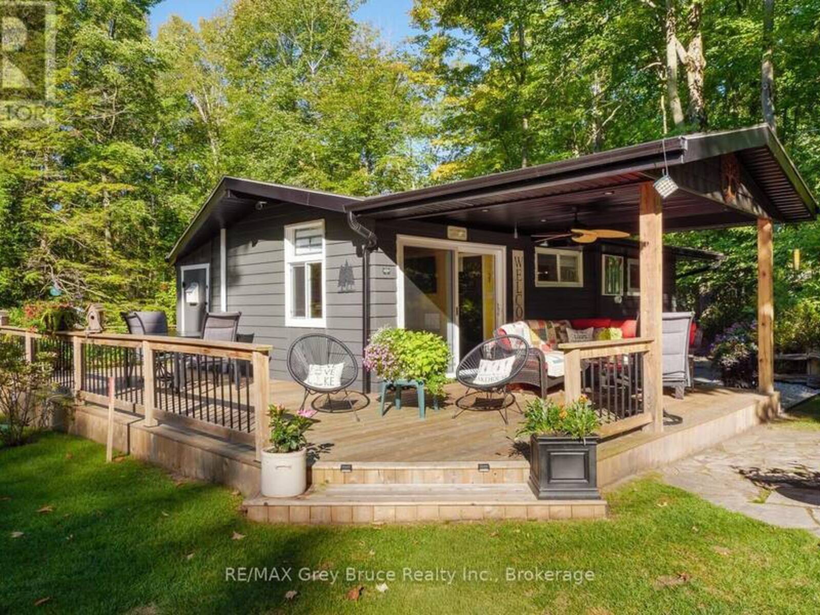 1326 SECOND AVENUE S, Sauble Beach, Ontario N0H 2G0