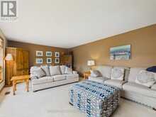 1 CRESTVIEW DRIVE | Huntsville Ontario | Slide Image Five