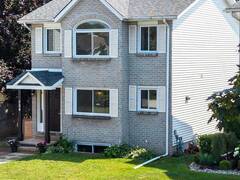 724 STE MARIE STREET Collingwood Ontario, L9Y 4T5