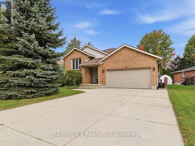 194 NORWOOD COURT Stratford Ontario, N5A 7S7 - 4 Bedrooms Home For Sale