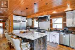 1035 BREEZY POINT ROAD | Muskoka Lakes Ontario | Slide Image Thirteen