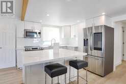815 MUSKOKA ROAD S | Gravenhurst Ontario | Slide Image Eight