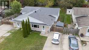 789 EASTWOOD DRIVE | Port Elgin Ontario | Slide Image Two