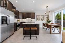 909 FARMSTEAD DRIVE | Milton Ontario | Slide Image Twelve