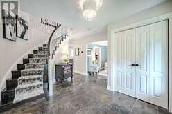 8 SUGARBUSH PLACE | Guelph Ontario | Slide Image Eight