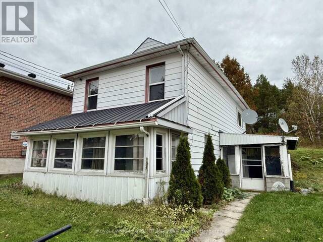 104 ONTARIO STREET Burk's Falls Ontario, P0A 1C0 - 4 Bedrooms Home For Sale