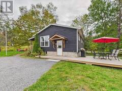 2 SILVER STREET Huntsville Ontario, P1H 1M1