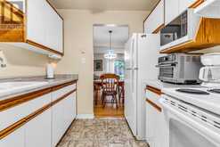 62 - 201 SILVERCREEK PARKWAY N | Guelph Ontario | Slide Image Ten