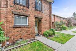 62 - 201 SILVERCREEK PARKWAY N | Guelph Ontario | Slide Image Two