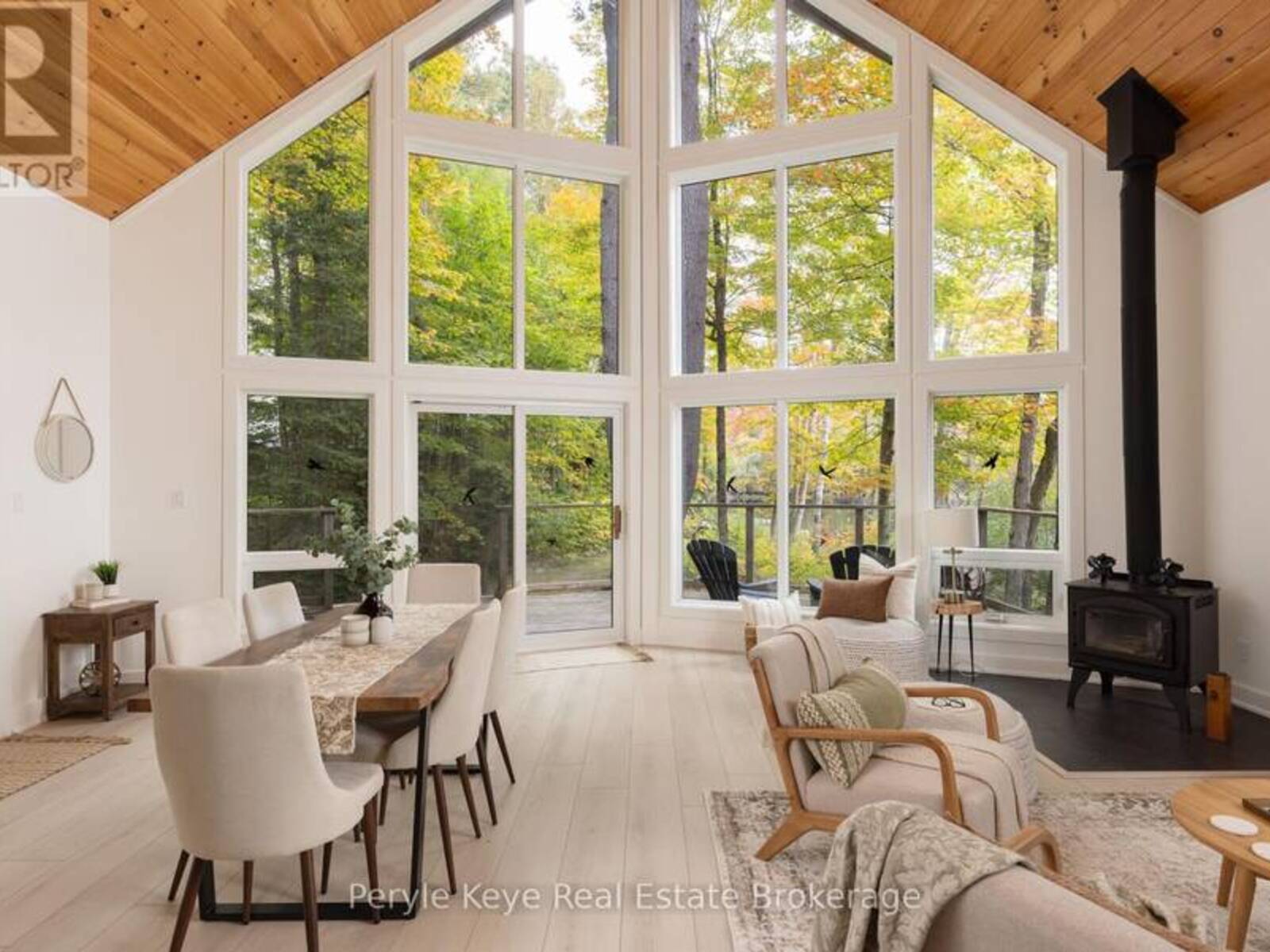 1042 S MENOMINEE LAKE ROAD, Baysville, Ontario P0B 1A0