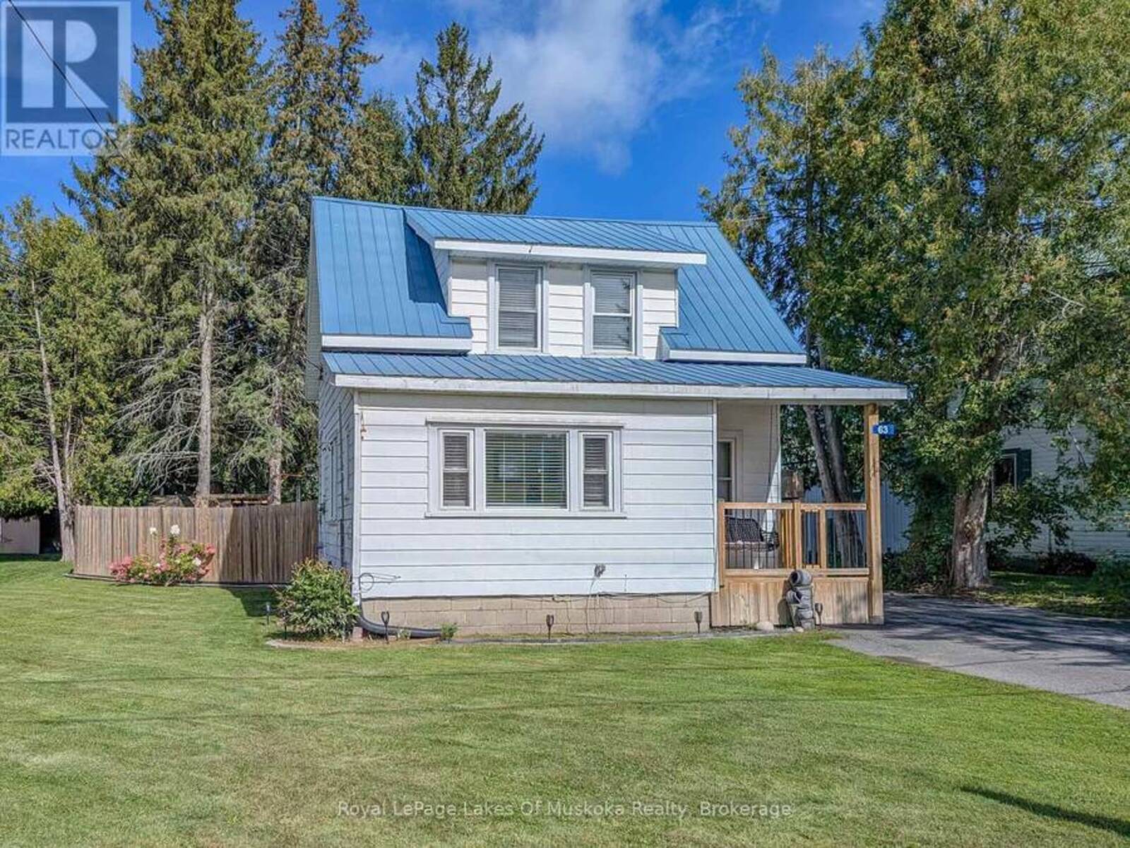 63 TAYLOR ROAD, Bracebridge, Ontario P1L 1J5