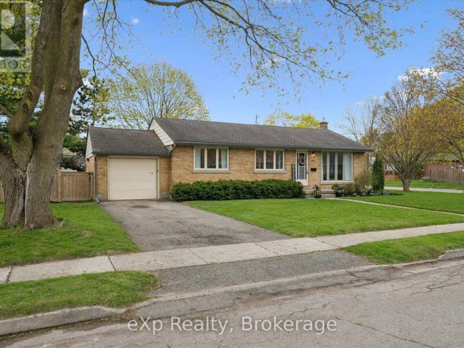 14 GLENWOOD AVENUE, Guelph, Ontario N1H 4L2