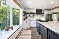 190 LAKESHORE ROAD E | The Blue Mountains Ontario | Slide Image Twelve