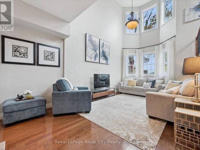 6 - 12 GLASGOW STREET S Guelph Ontario, N1H 4T5 - 3 Bedrooms Condo For Sale