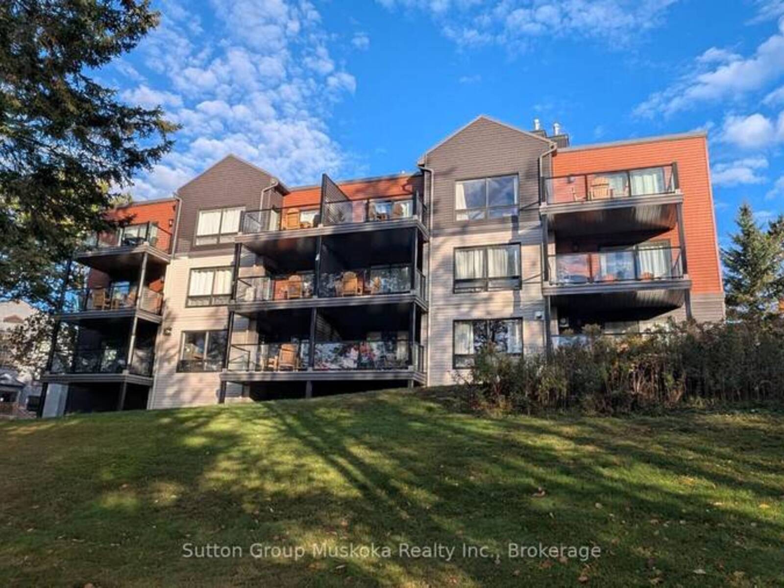 52-205 DEERHURST DRIVE, Huntsville, Ontario P1H 2E8