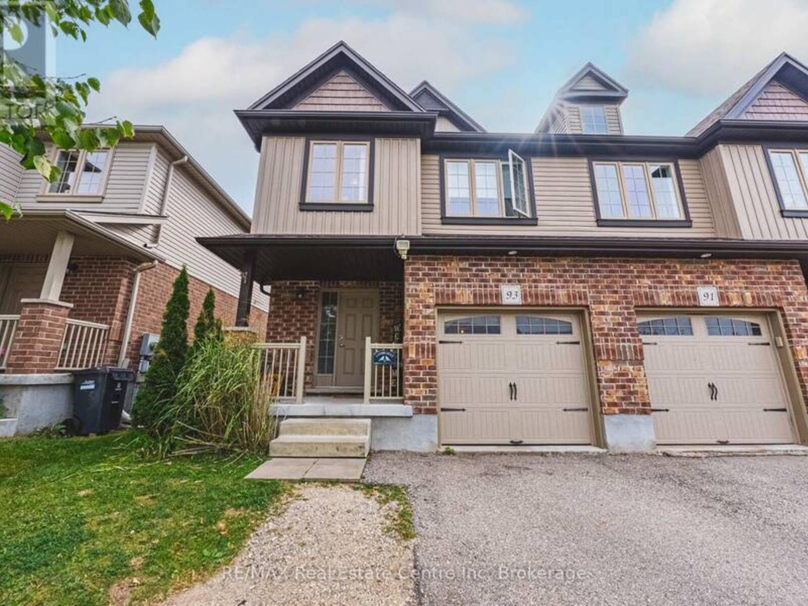 93 COULING CRESCENT, Guelph, Ontario N1E 0J8