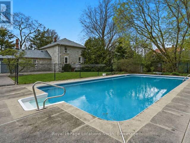 562 CAMERON STREET Collingwood Ontario, L9Y 2J3 - 2 Bedrooms Home For Sale