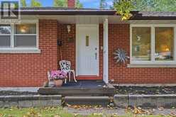 82 KNIGHTSWOOD BOULEVARD | Guelph Ontario | Slide Image Two