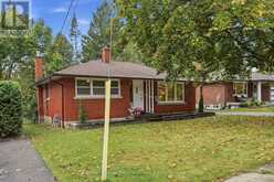 82 KNIGHTSWOOD BOULEVARD | Guelph Ontario | Slide Image Thirty-seven