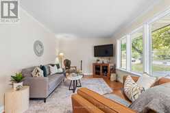 82 KNIGHTSWOOD BOULEVARD | Guelph Ontario | Slide Image Six