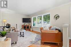 82 KNIGHTSWOOD BOULEVARD | Guelph Ontario | Slide Image Eight