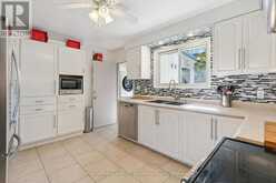 135 MUSKOKA BEACH ROAD | Gravenhurst Ontario | Slide Image Thirteen