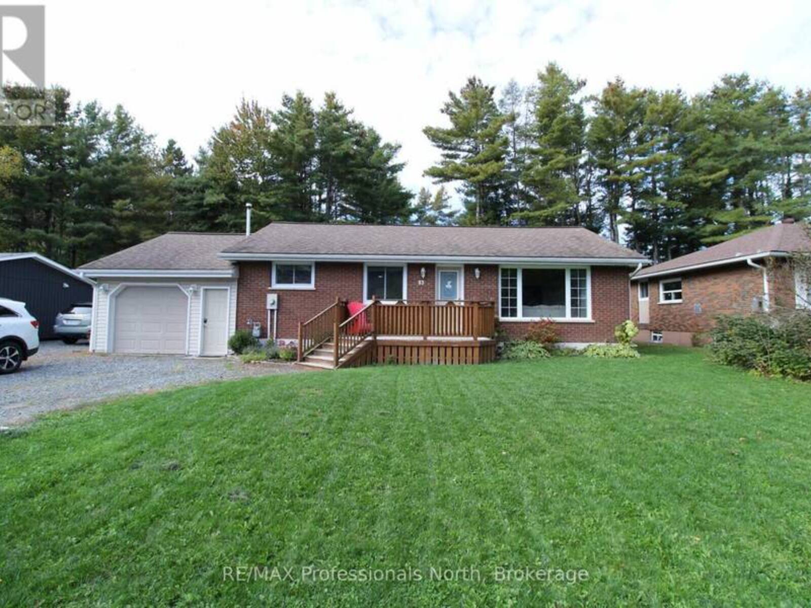 83 PINE STREET, Bracebridge, Ontario P1L 1K8