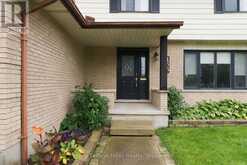 133 BRAEMAR CRESCENT | Stratford Ontario | Slide Image Three