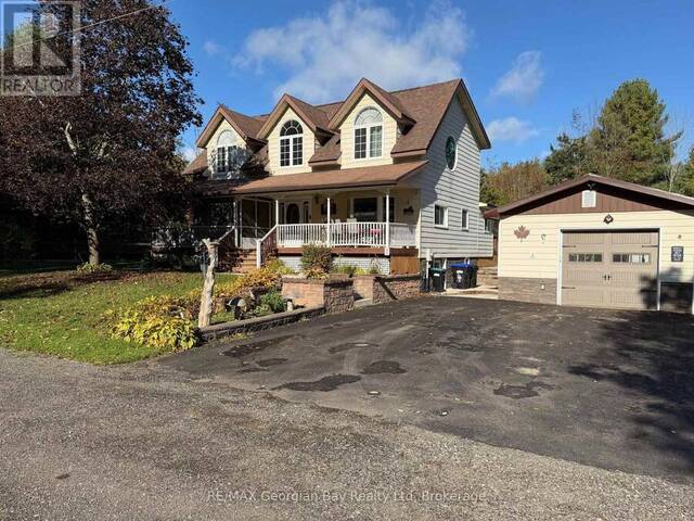 4 MOORE AVENUE Tay Ontario, L0K 2A0 - 3 Bedrooms Home For Sale