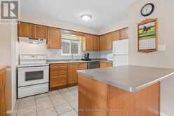 97 TEAL DRIVE | Guelph Ontario | Slide Image Eight