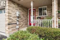 160 ATHLONE CRESCENT | Stratford Ontario | Slide Image Four