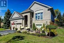 9 CRANBERRY HEIGHTS | Wasaga Beach Ontario | Slide Image Three