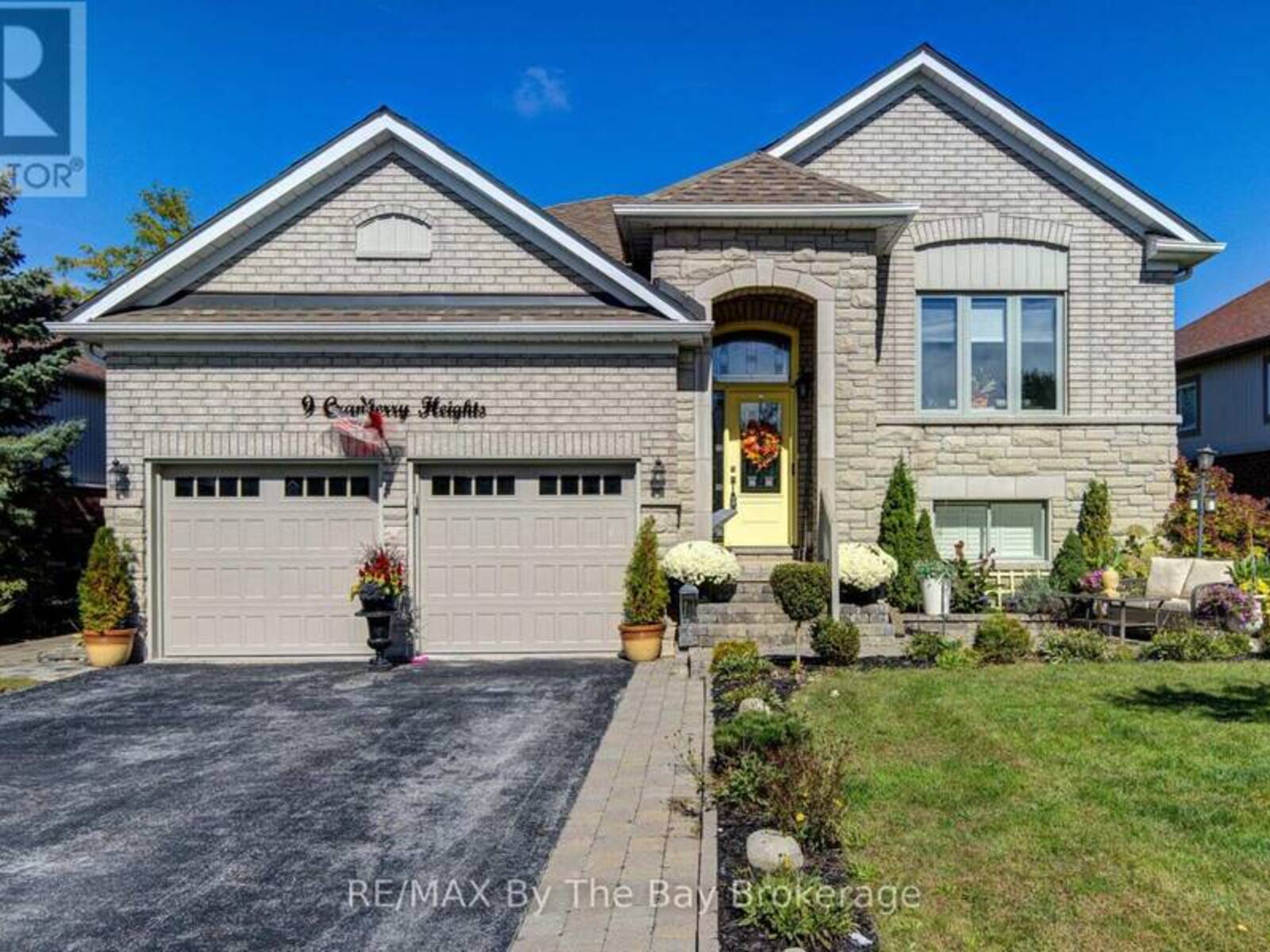 9 CRANBERRY HEIGHTS, Wasaga Beach, Ontario L9Z 1M9