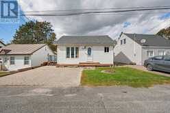 55 HIGHLAND CRESCENT | Parry Sound Ontario | Slide Image Three