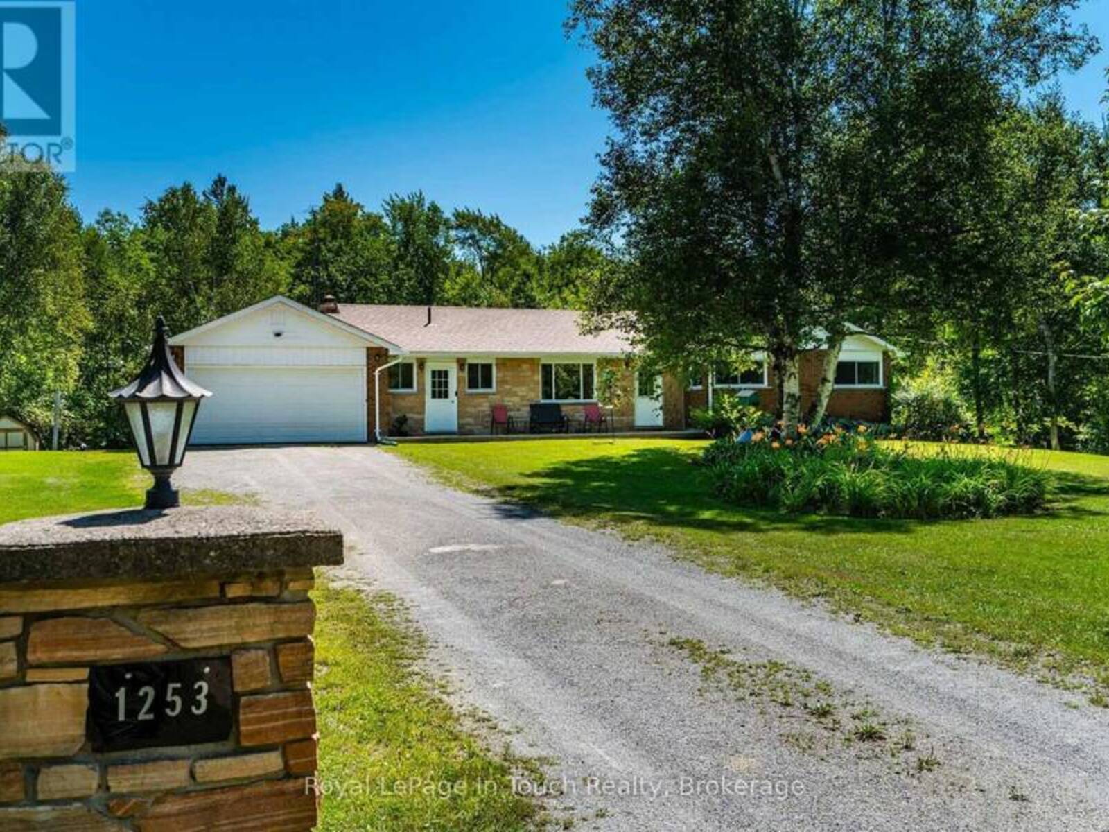 1253 KITCHEN SIDE ROAD, Coldwater, Ontario L0K 1E0