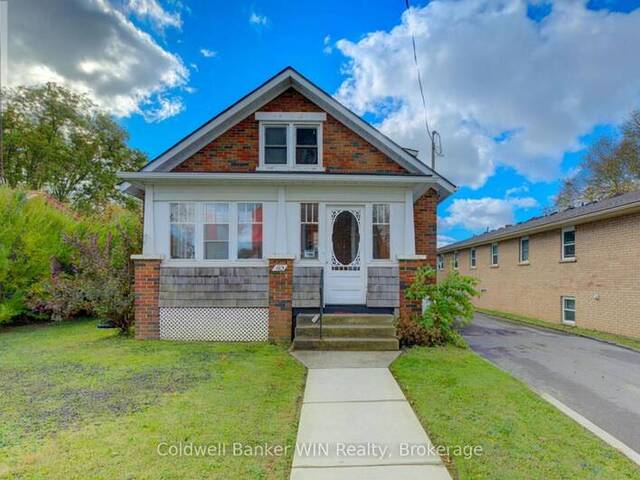 160 QUEEN STREET E Mount Forest Ontario, N0G 2L3 - 2 Bedrooms Home For Sale