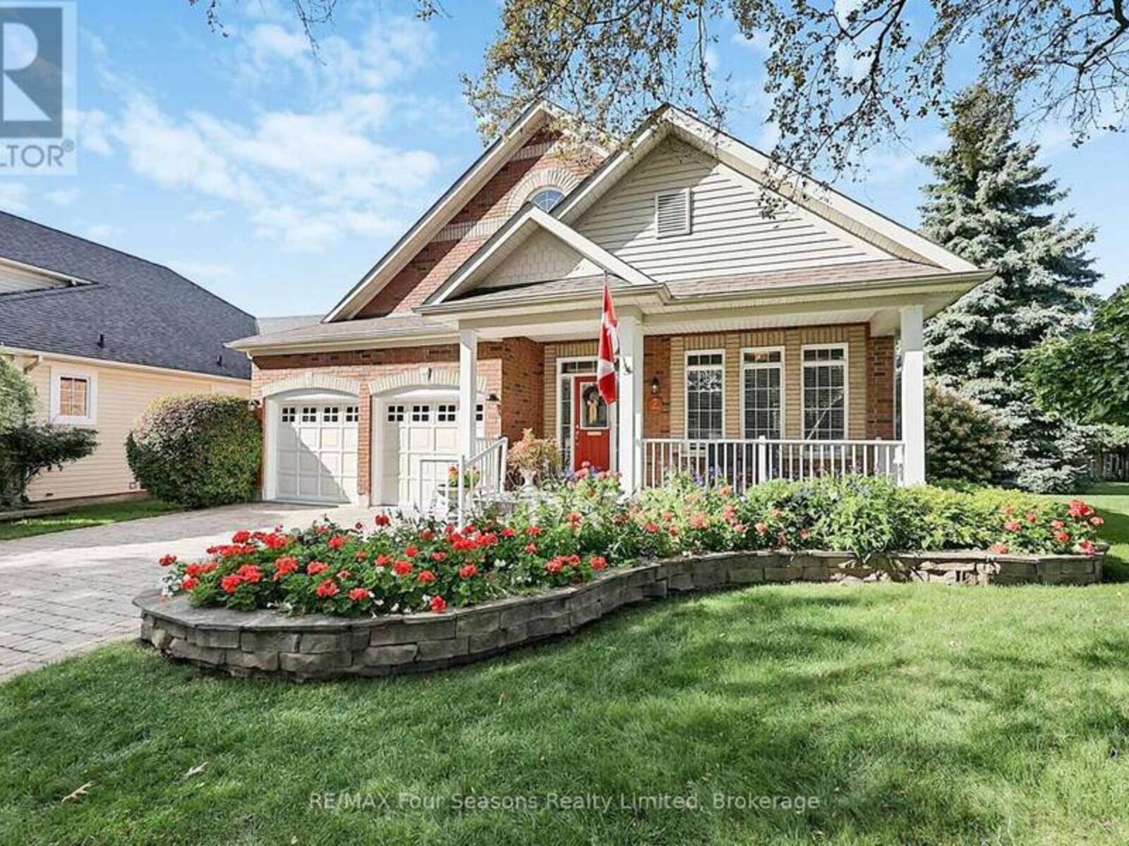 7 CALLARY CRESCENT, Collingwood, Ontario L9Y 4X9