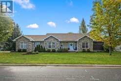 2 INVERARAY COURT | Bracebridge Ontario | Slide Image Two